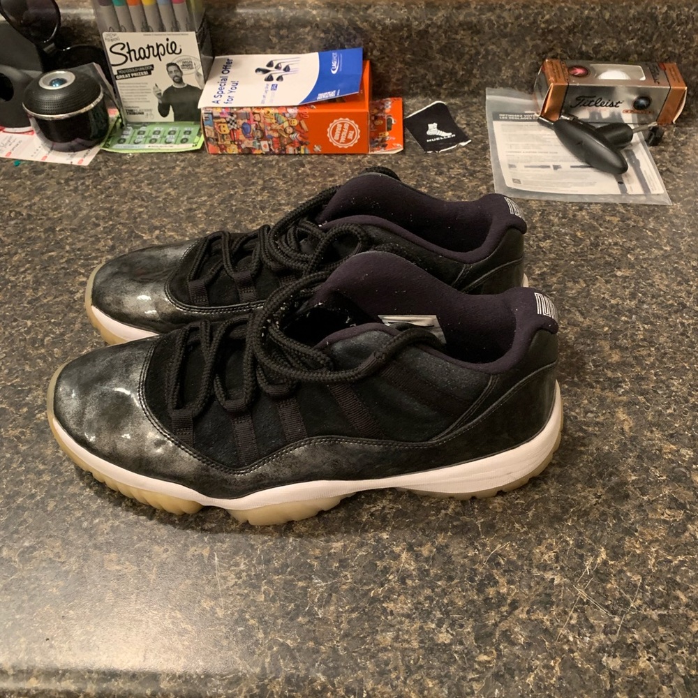 Nike Air Jordan 11 Retro low Barons size 11